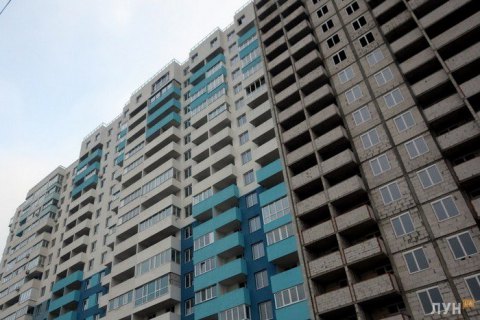 Хозсуд Киева обязал застройщиков снести многоквартирный дом на Троещине, построенный вместо школы