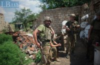 В ходе 12-ти обстрелов в зоне ООС ранен один военный