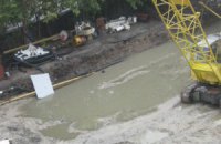 В Киеве незаконная стройка остановилась из-за потопа