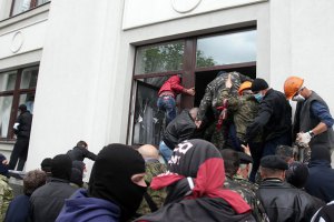 В Луганске сепаратисты ранили известного адвоката
