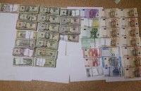 В Одесі вилучили € 150 тис. під час обшуку в конвертаційному центрі 