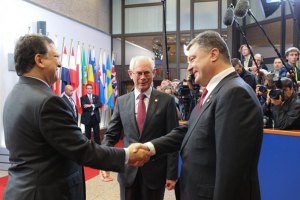 Порошенко готов встретиться с Ван Ромпеем 29-30 августа в Брюсселе
