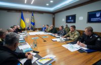 Порошенко поручил силовикам профинансировать программу защиты складов с боеприпасами в полном объеме