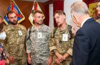 Міністр оборони Іспанії відвідала авіабазу, де українські військовослужбовці проходять навчання 