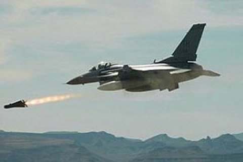 В результате авиаударов сирийских и российских самолетов погибли медики и повстанцы, - правозащитники