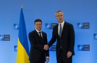 Зеленский обсудил с генсеком НАТО возможные ответы на угрозы России 