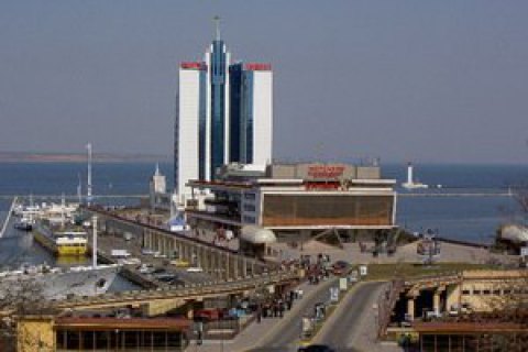Французская компания инвестирует €20 млн в Одесский морпорт, - Омелян