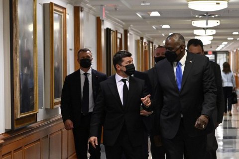 Зеленський та міністр оборони США обговорили перспективи співпраці для протидії агресивній політиці Росії 
