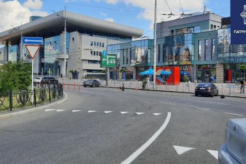 Біля Південного вокзалу у Києві перекривали рух через повідомлення про підозрілий предмет