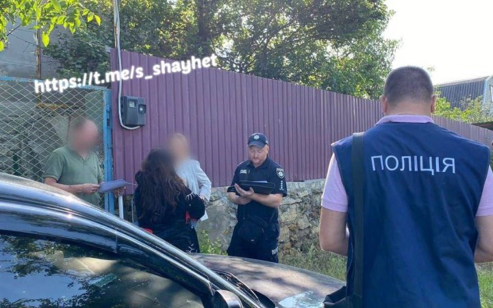 На Миколаївщині за 3 тисячі доларів чоловіків під виглядом “волонтерів” переправляли за кордон