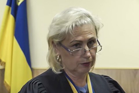 Суддю Баришівського райсуду, який виніс рішення по SkyUp, не можуть відрахувати через лікарняний