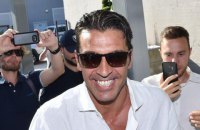 Берлускони заинтересовался Буффоном