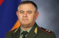 Начальника генштаба Армении уволили после пышной свадьбы в карантин