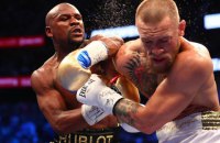 Боксер Мейвезер победил бойца MMA Макгрегора техническим нокаутом