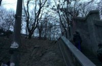 Самооборона Майдана перекрыла Мост влюбленных, чтобы оттуда не пошел "Беркут" 