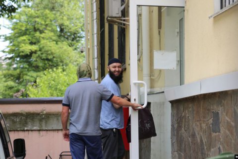 Суд РФ оставил в СИЗО фигурантов "дела Хизб ут-Тахрир" на полгода 