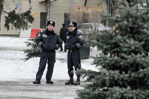 Милиционеров, которые избили пенсионерку, уволили с работы