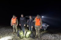 Затримали двох чоловіків, які намагалися потрапити в Молдову, перепливши Дністер