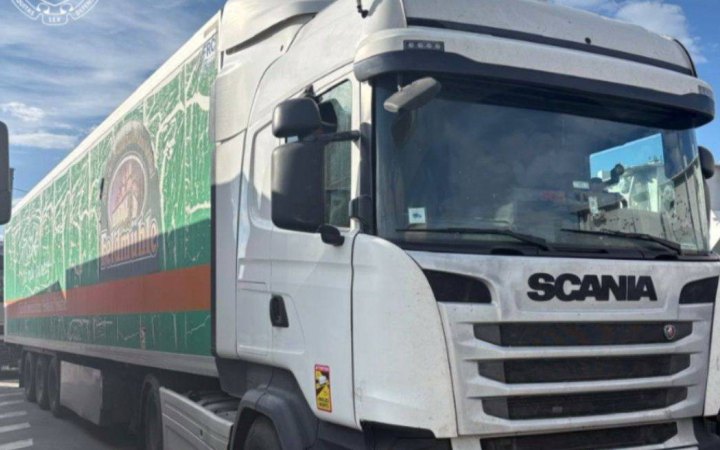 На кордоні з Румунією викрили контрабанду психотропу під виглядом автохімії