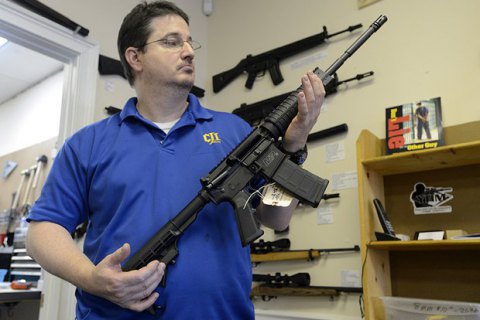 В США более 4000 бывшим военным запретили иметь оружие