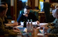 Кадрові питання, посилення фронту та далекобійні удари по РФ: Зеленський провів нараду з військовим командуванням 