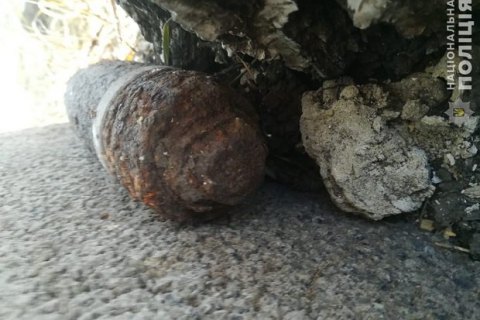 Учеников харьковской школы эвакуировали из-за найденного снаряда