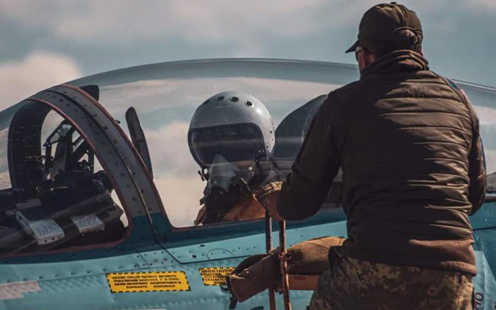Авіація ЗСУ вдарила по 4 районах зосередження росіян, ракетні війська та артилерія уразили ще 2 райони, - Генштаб