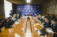 МинАПК показало общественности претендентов на директора "Артемсоли"