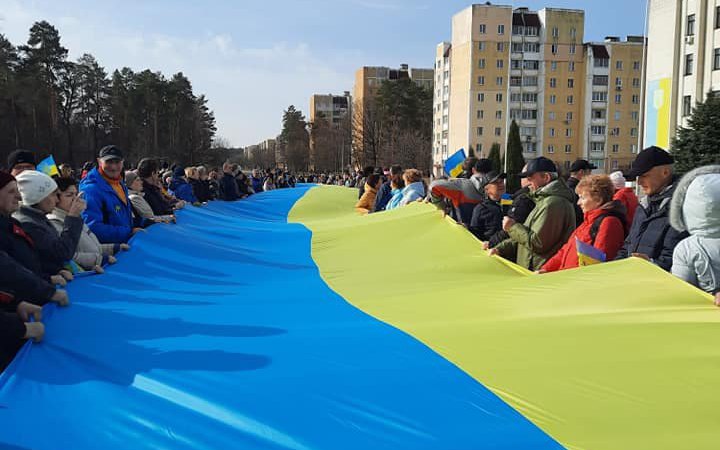 Жителі Славутича вийшли на акцію за Україну, почалася стрілянина (оновлено)