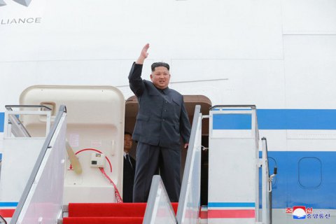 КНДР испытала сверхгабаритную реактивную систему залпового огня