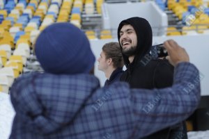 ​«Динамовцы» фотографировались на заснеженном «Олимпийском»