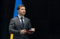 Зеленський присвоїв 847 жінкам звання "Мати-героїня"