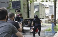 ​Полиция проведет служебное расследование из-за жесткого задержания активистов возле киевского суда