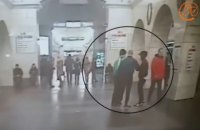 В Санкт-Петербурге неонацисты избили пассажиров метро с криками "Вагон для русских!" 