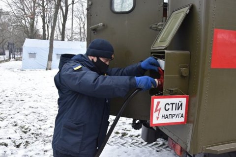 ​В Кропивницком спасатели 3 часа обеспечивали аварийное электропитание ковидной больницы