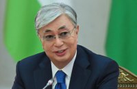 Токаев предложил не спешить с переходом казахского языка с кириллицы на латиницу 