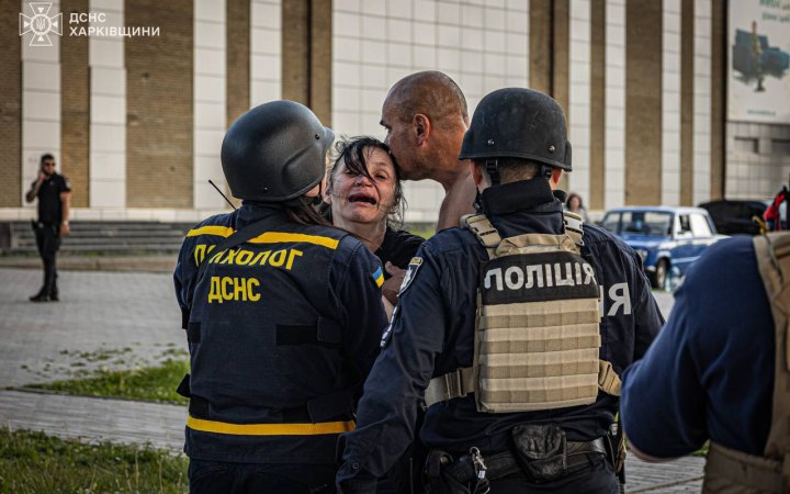 У Харкові після авіаудару загасили пожежу в "Епіцентрі", кількість жертв зростає (оновлено)