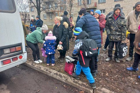 Из Волновахского района полиция помогла эвакуировать почти полторы сотни жителей