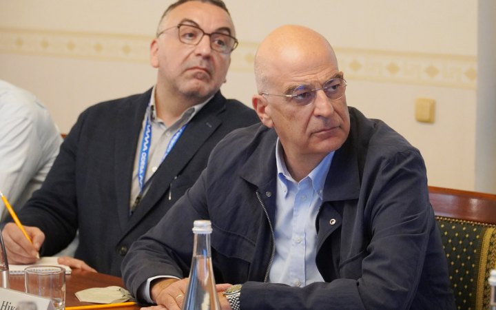 Афіни мають намір звернутися в Гаагу щодо розслідування злочинів росіян на Одещині, - глава МЗС Греції