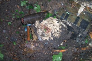 Военные обезвредили самодельную взрывчатку на трассе под Изюмом, - Минобороны