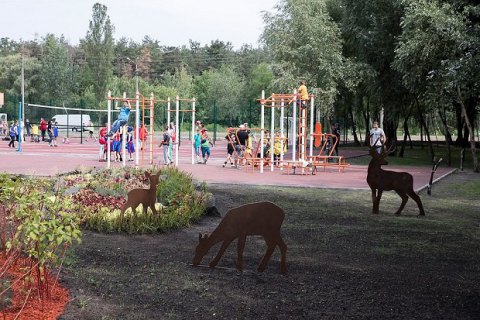 В Киеве открыли после ремонта первую очередь парка "Победа" 