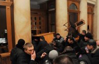 Одесский облсовет просит наказать участников и организаторов штурма мэрии
