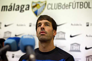 Нистелрой повесил бутсы на гвоздь