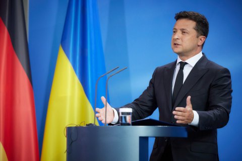"Ситуації бувають різні. Є вимушені заходи", - Зеленський про отримання паспортів РФ жителями ОРДЛО