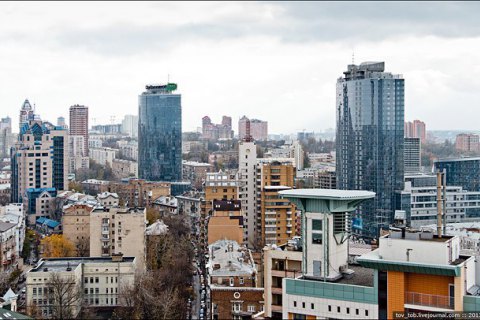 Фирташ продал киевский бизнес-центр "Парус" 