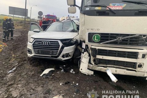 На Херсонщине в ДТП погиб заместитель главы Кропивницкого ВО "Свобода" с женой и шестилетней дочерью