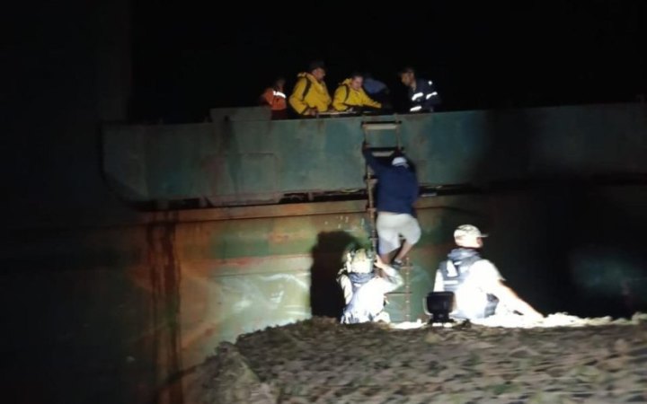 РФ атакувала дроном іноземне судно у Чорному морі, українські прикордонники евакуювали екіпаж