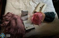 СБУ знешкодила в Одесі агентів ФСБ, їхня спільниця користувалася перуками для маскування