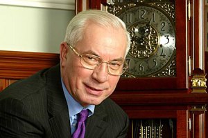 Увольнение Азарова может лишить Украину российского кредита