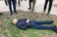 Один из руководителей отдела полиции в зоне АТО попался на взятке за паспорта